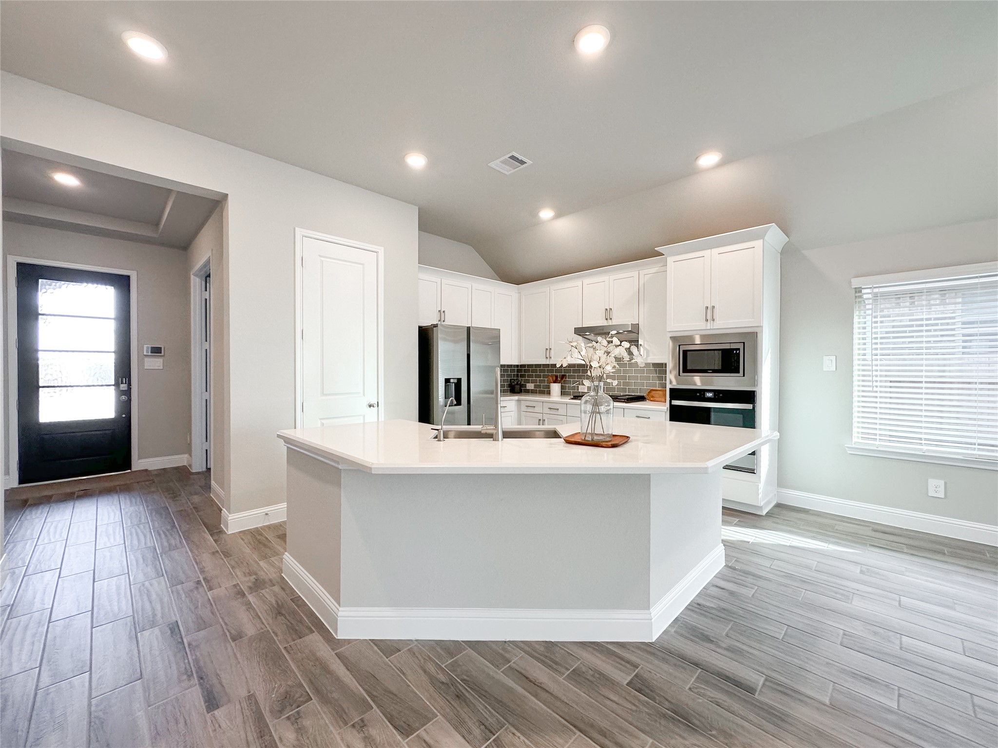 15960 Hayes Market Loop Property Photo 8