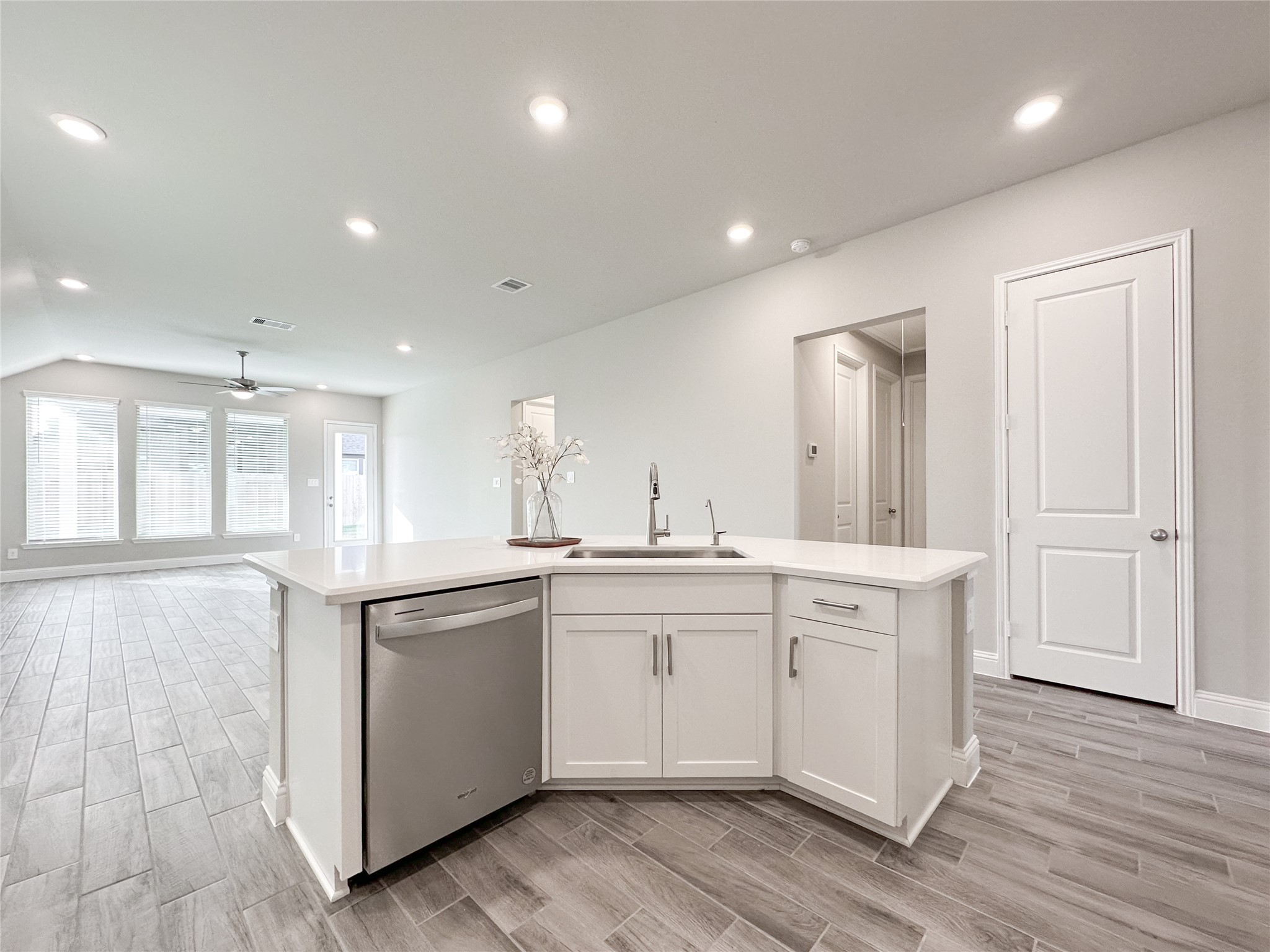 15960 Hayes Market Loop Property Photo 9