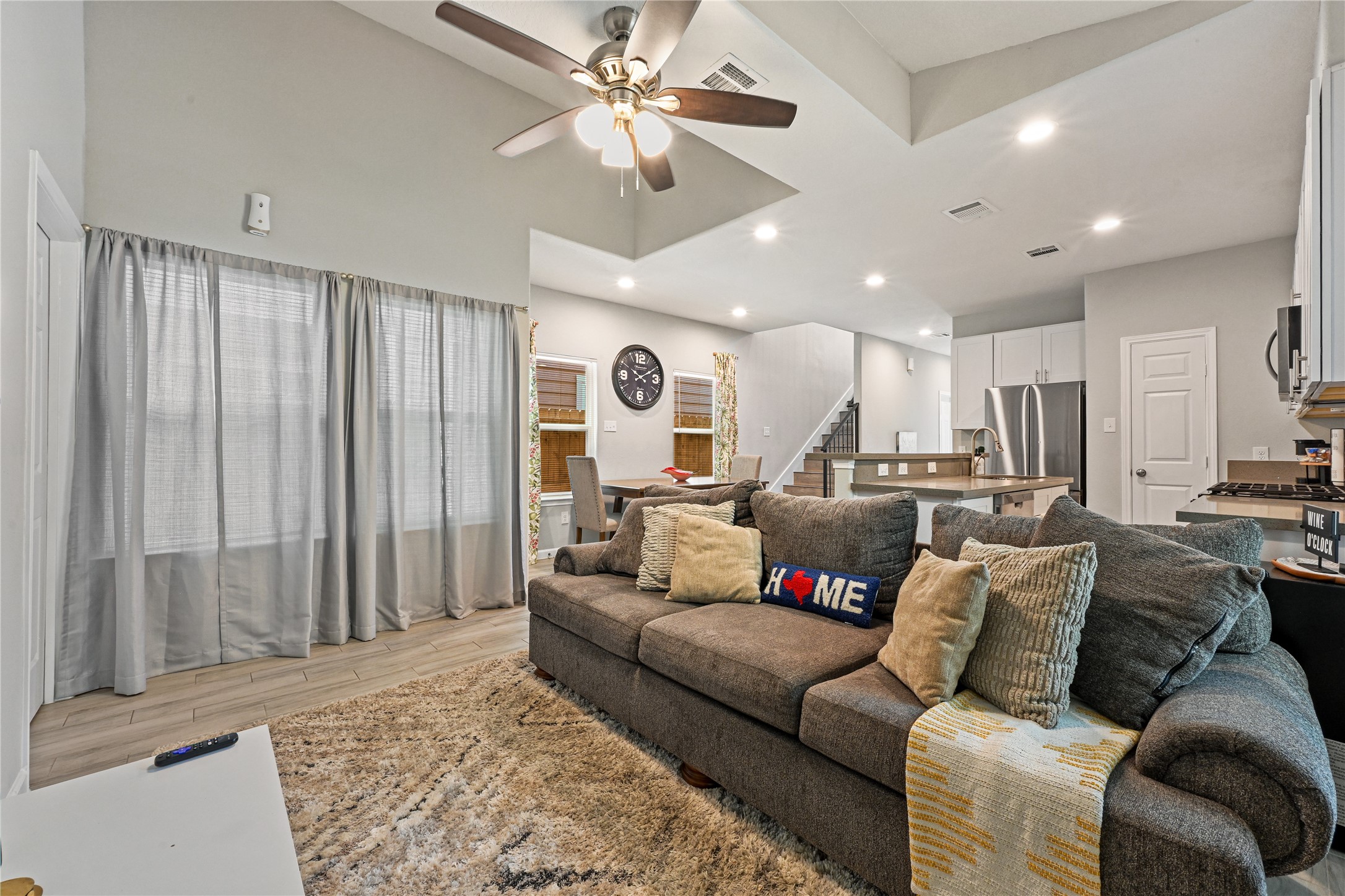 4420 Elmwood Street Property Photo 16