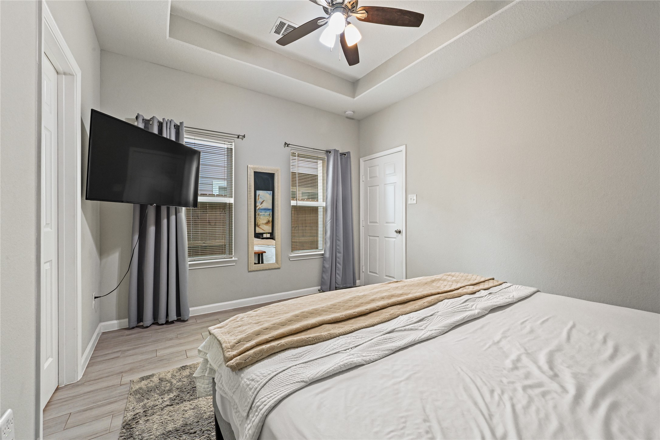 4420 Elmwood Street Property Photo 18