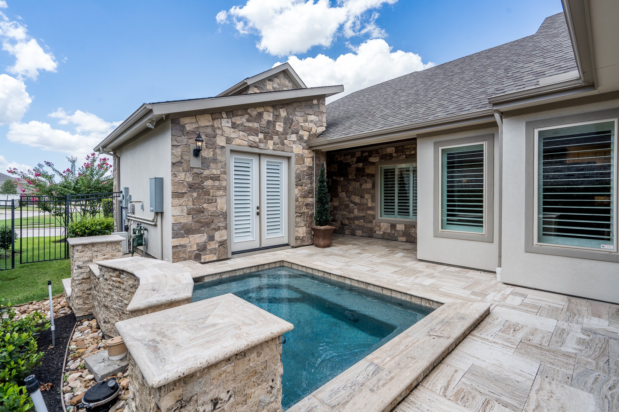 10726 Hilltop Harbor Way Property Photo 5