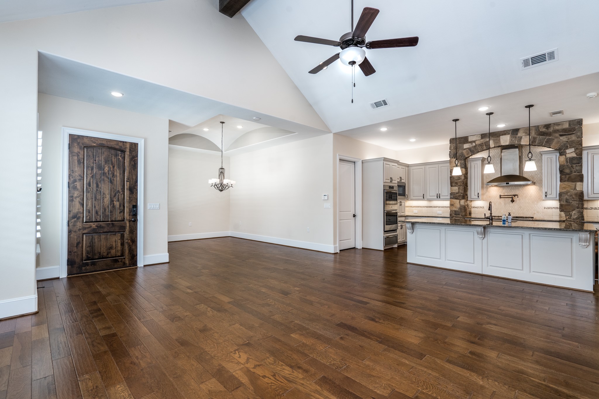 10726 Hilltop Harbor Way Property Photo 6