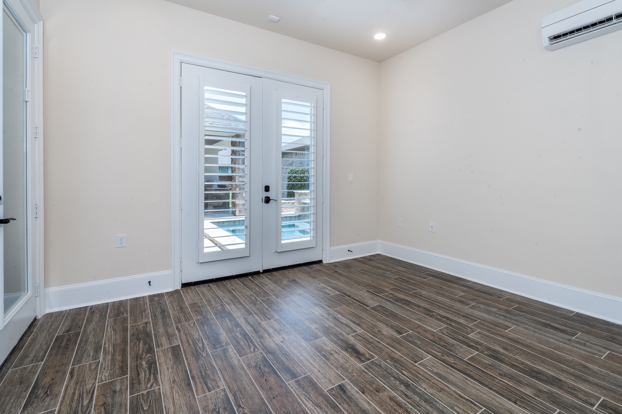 10726 Hilltop Harbor Way Property Photo 18