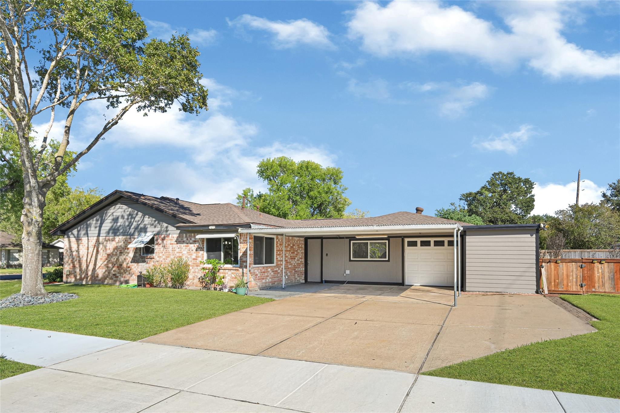 12615 Foxburo Drive, Houston Tx 77065 Property Photo 3