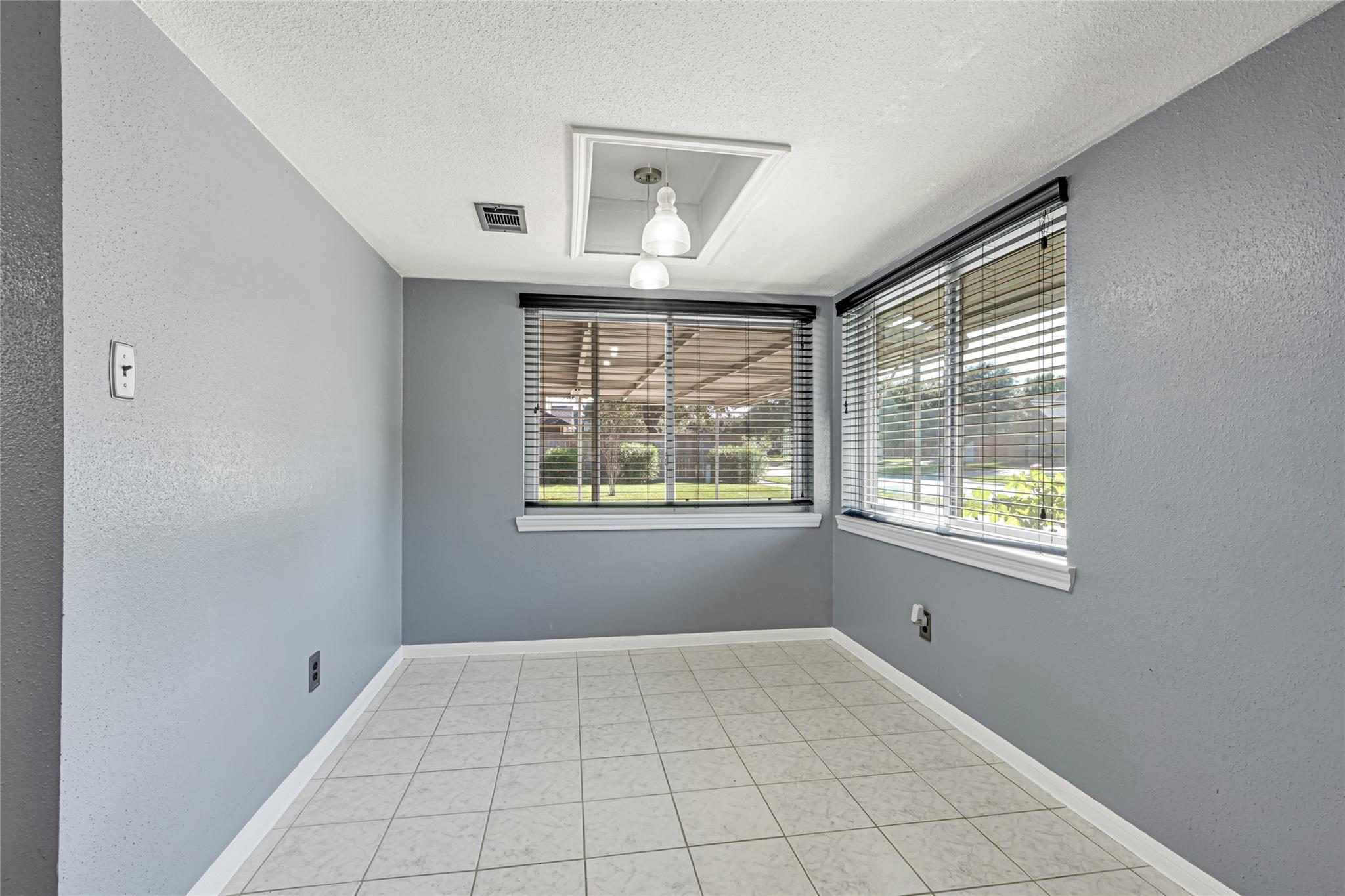 12615 Foxburo Drive, Houston Tx 77065 Property Photo 12