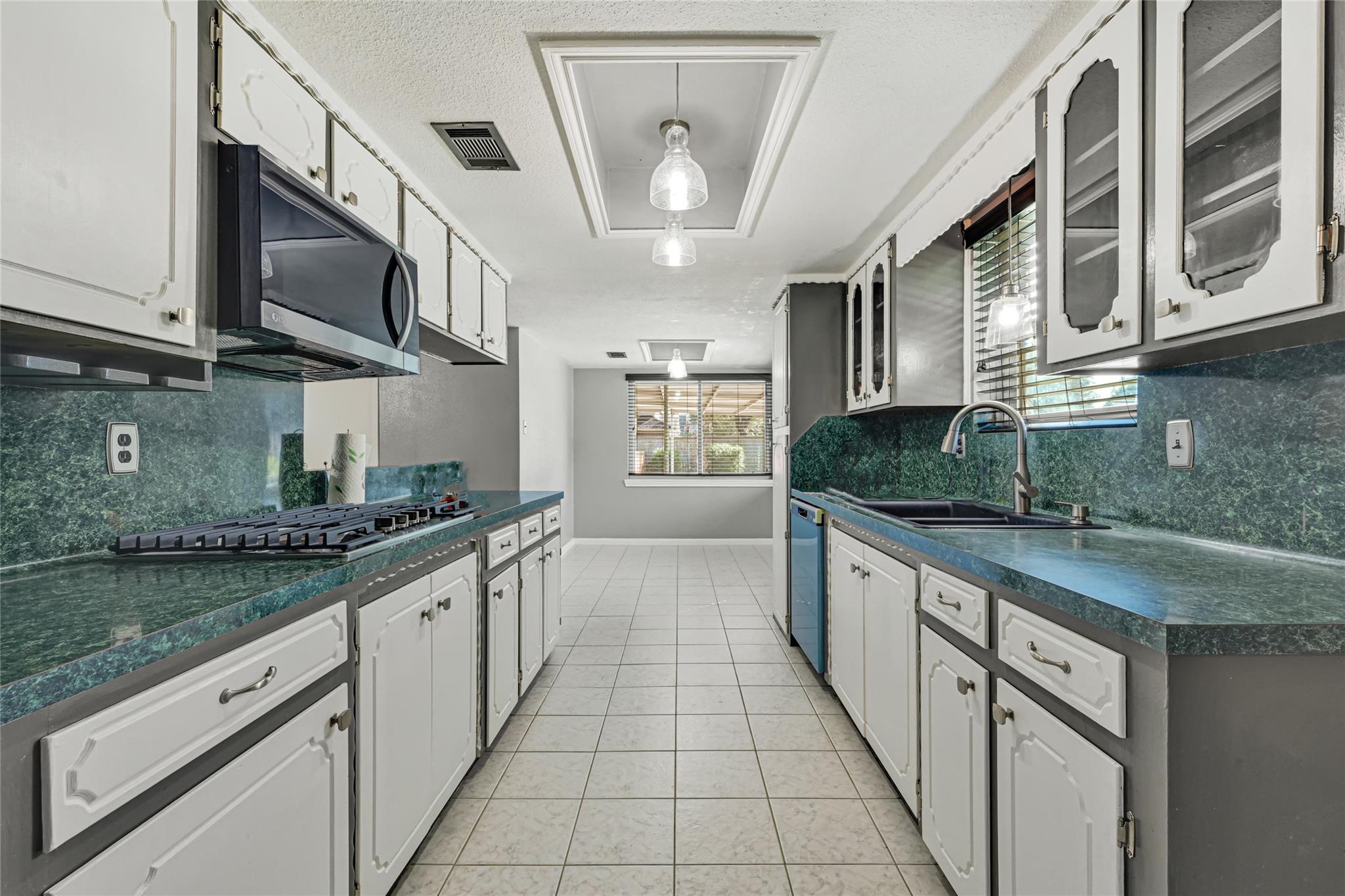 12615 Foxburo Drive, Houston Tx 77065 Property Photo 14