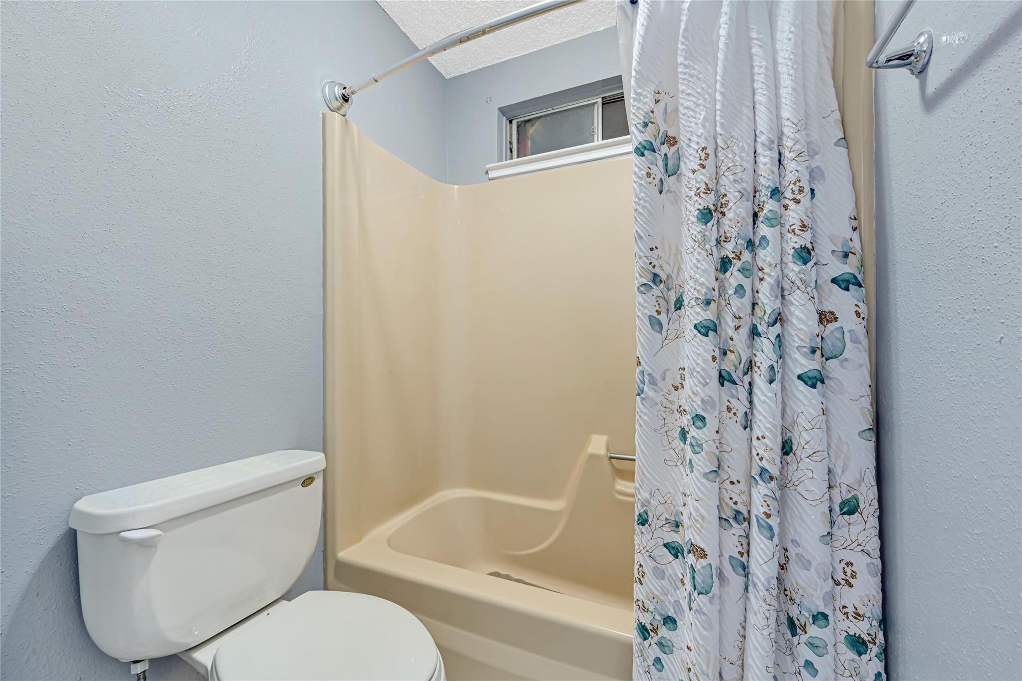 12615 Foxburo Drive, Houston Tx 77065 Property Photo 22