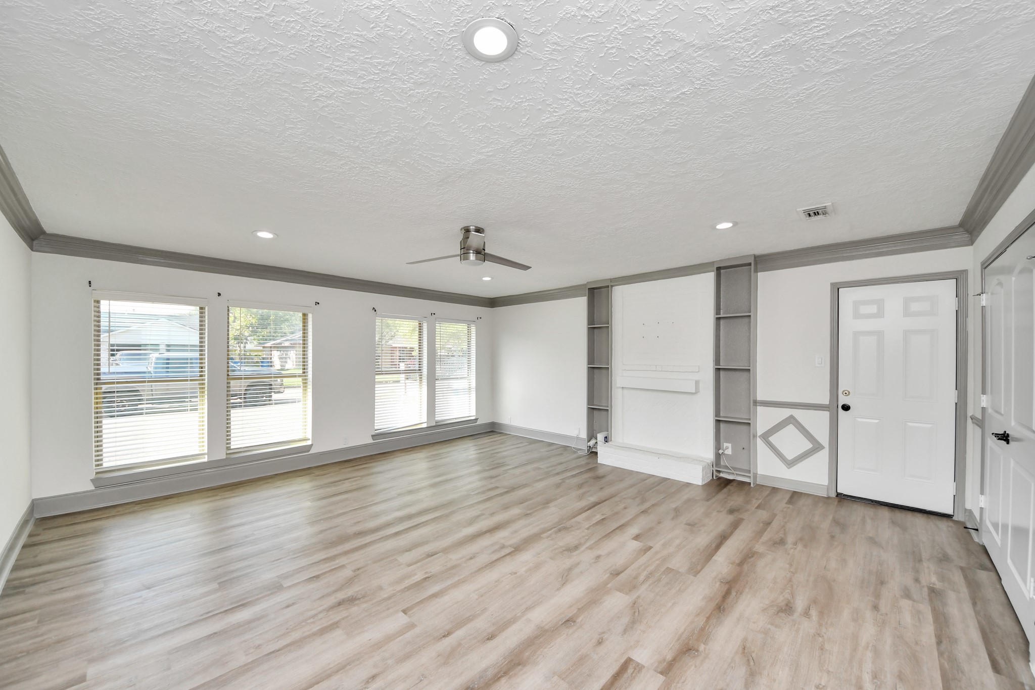 4503 Hollybrook Lane Property Photo 12