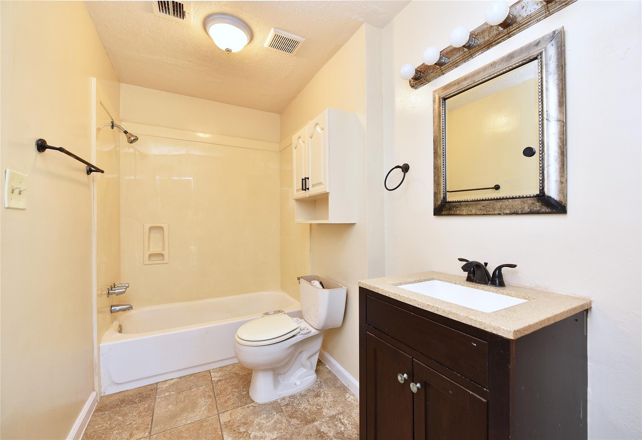 8515 Sands Point Drive, Houston Tx 77036 Property Photo 17