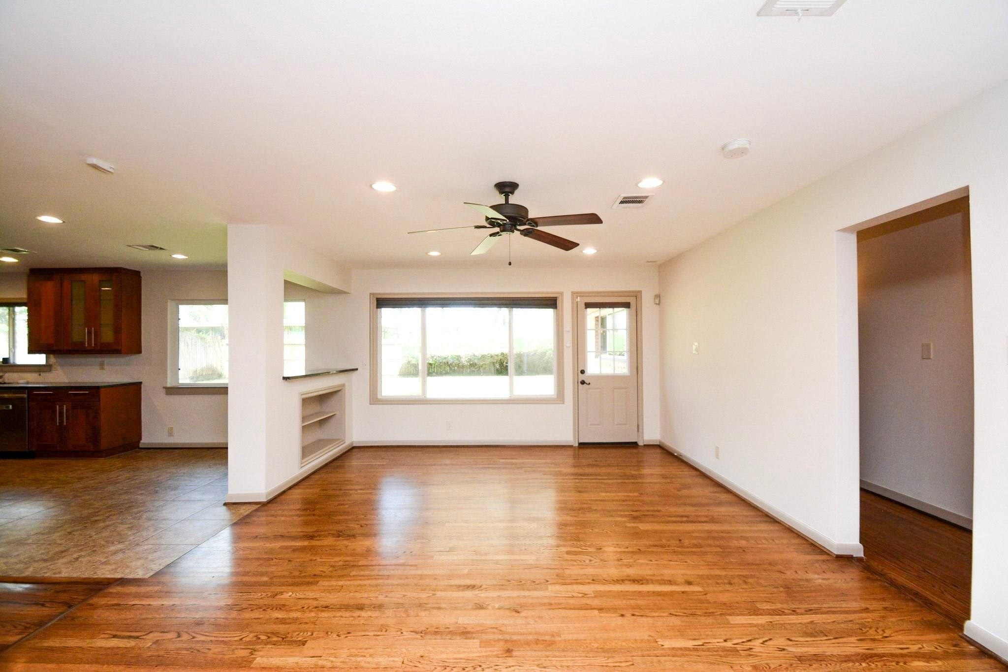 8750 Turriff Property Photo 8