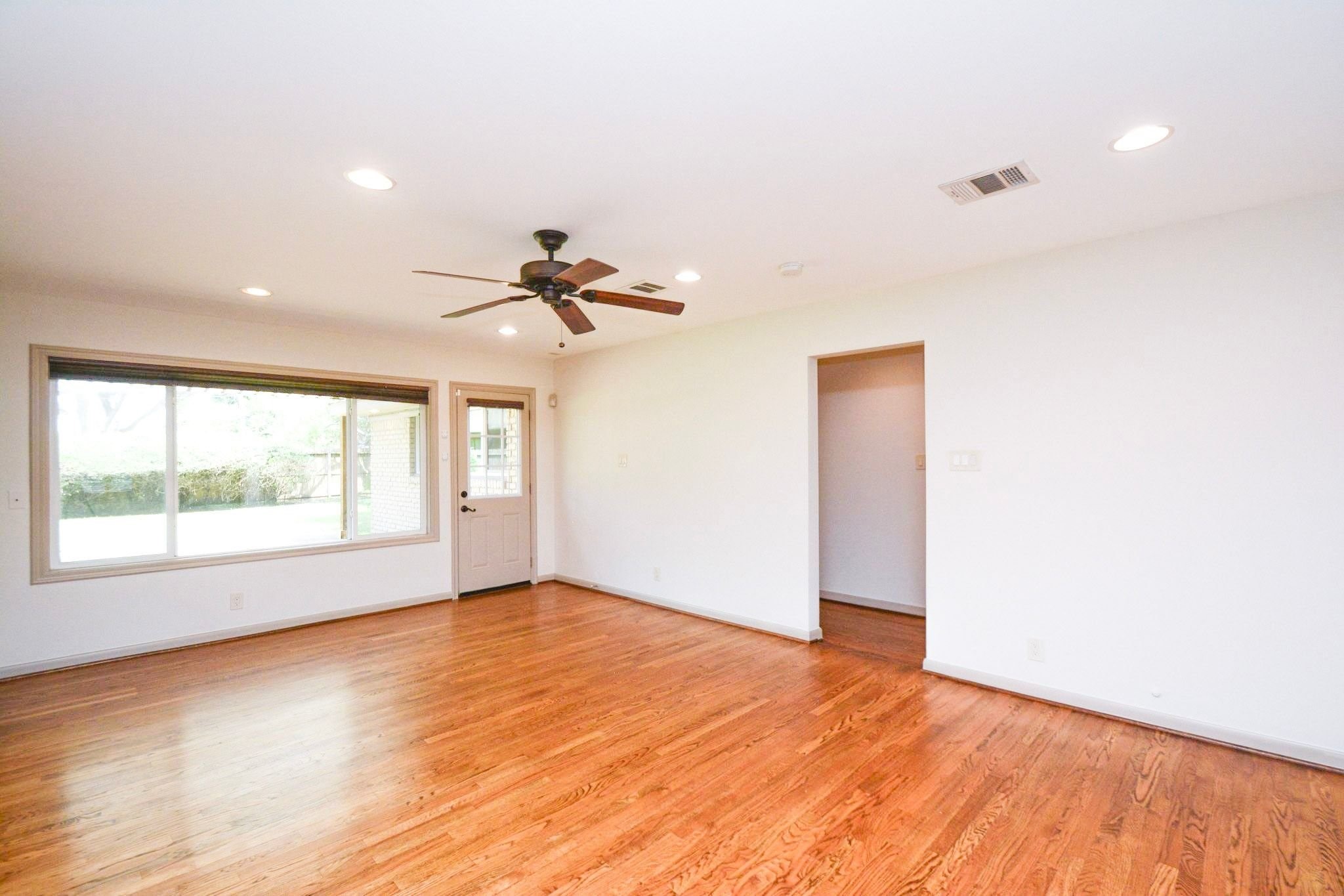 8750 Turriff Property Photo 10