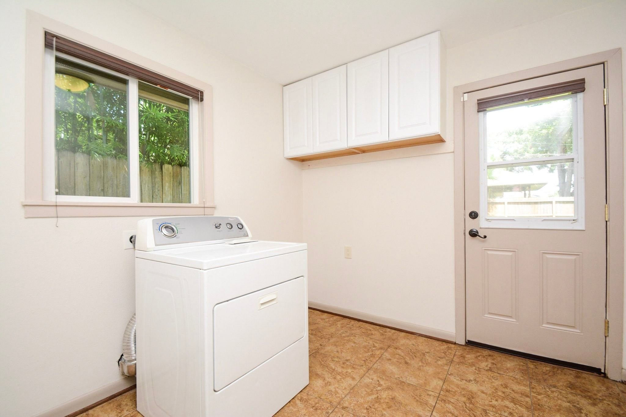 8750 Turriff Property Photo 31