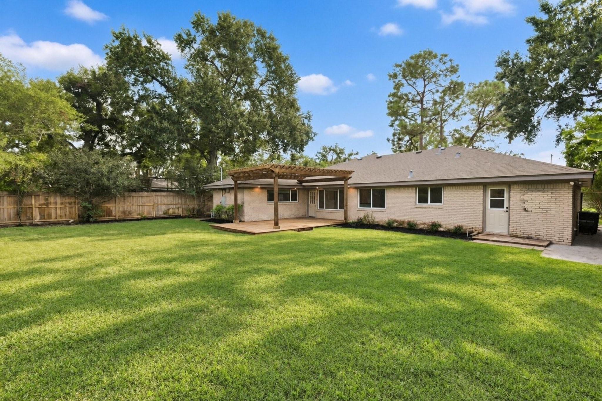 8750 Turriff Property Photo 33