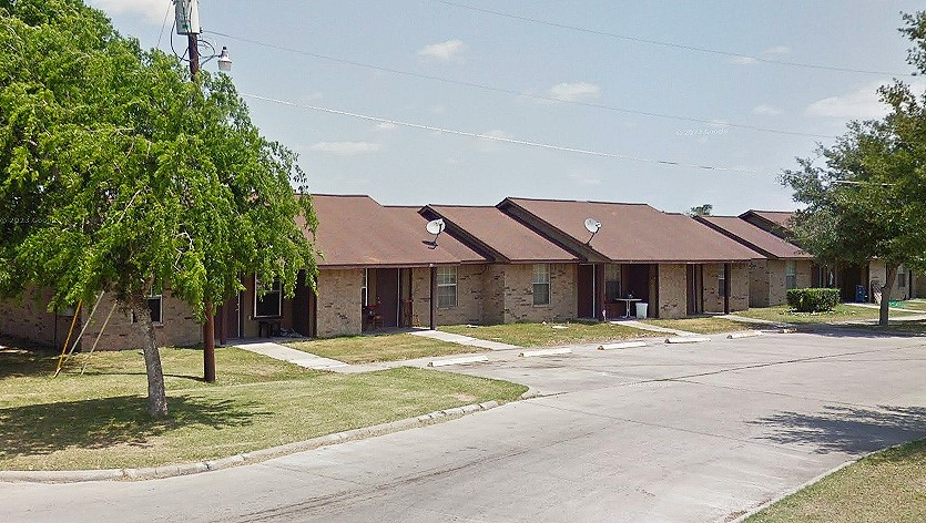 1200 N Goliad Property Photo 3