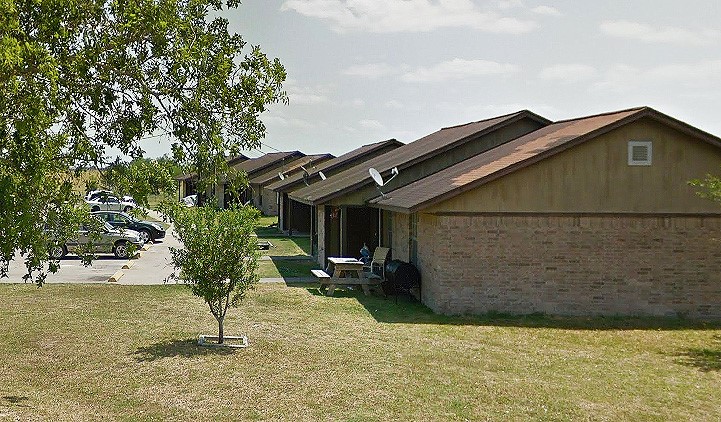 1200 N Goliad Property Photo 4