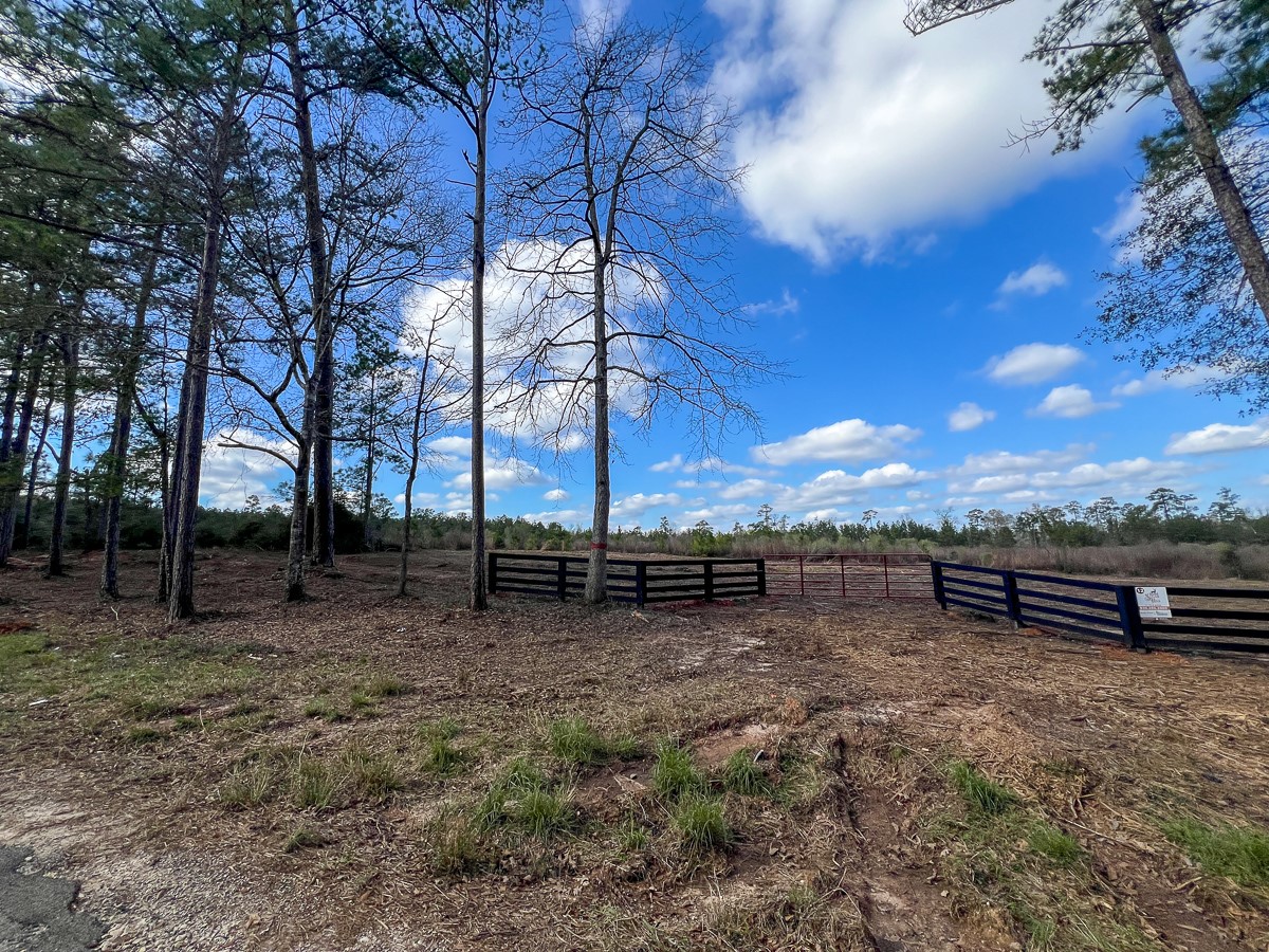 08 Fm 350 Property Photo 24