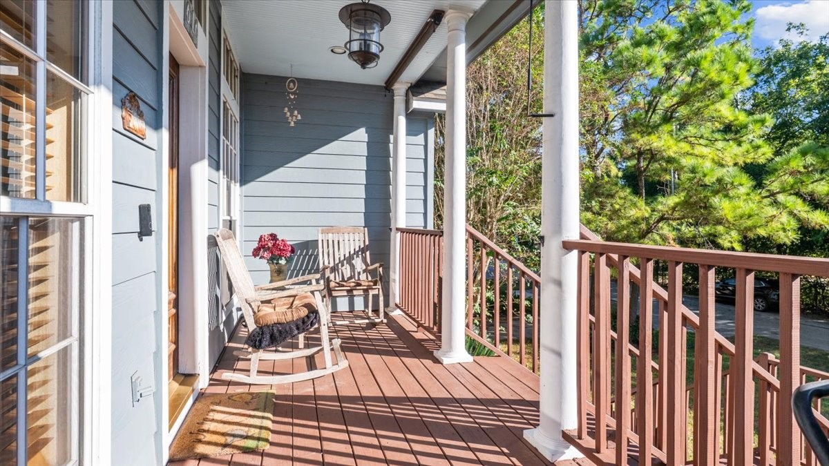 616 E Shore Drive Property Photo 6