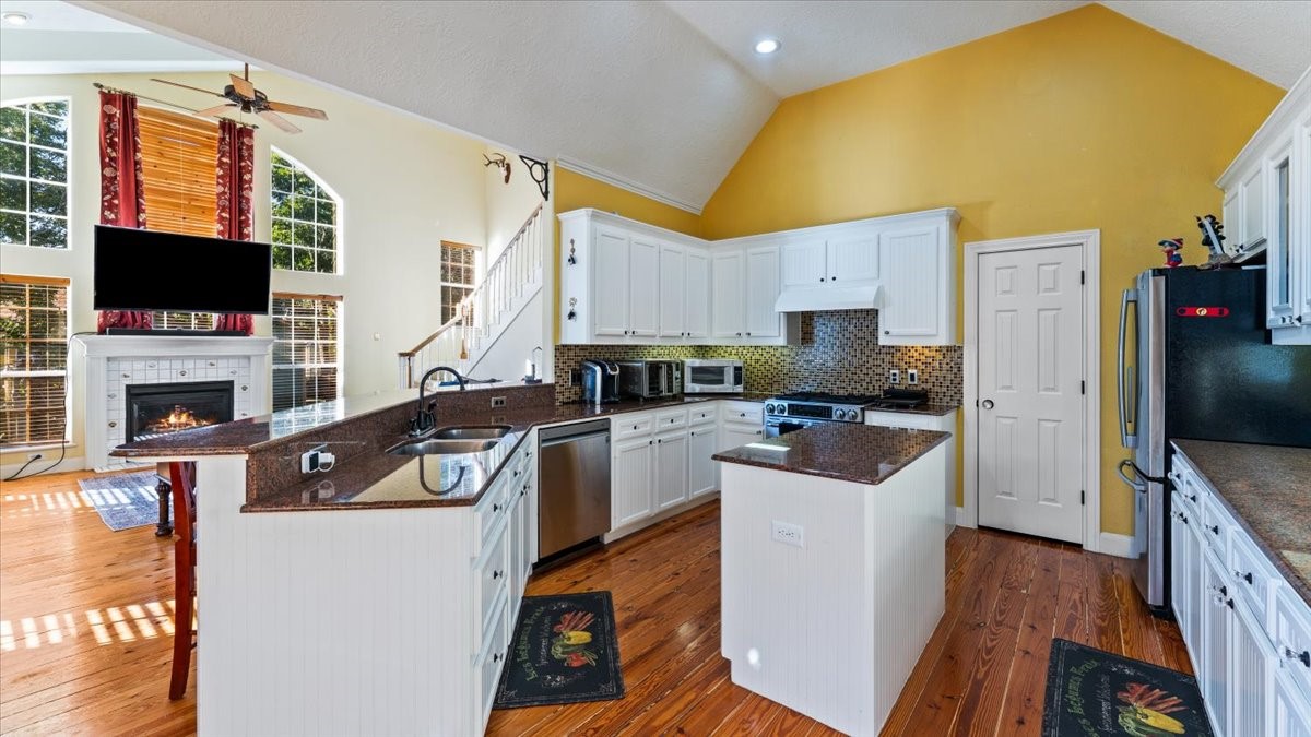 616 E Shore Drive Property Photo 22