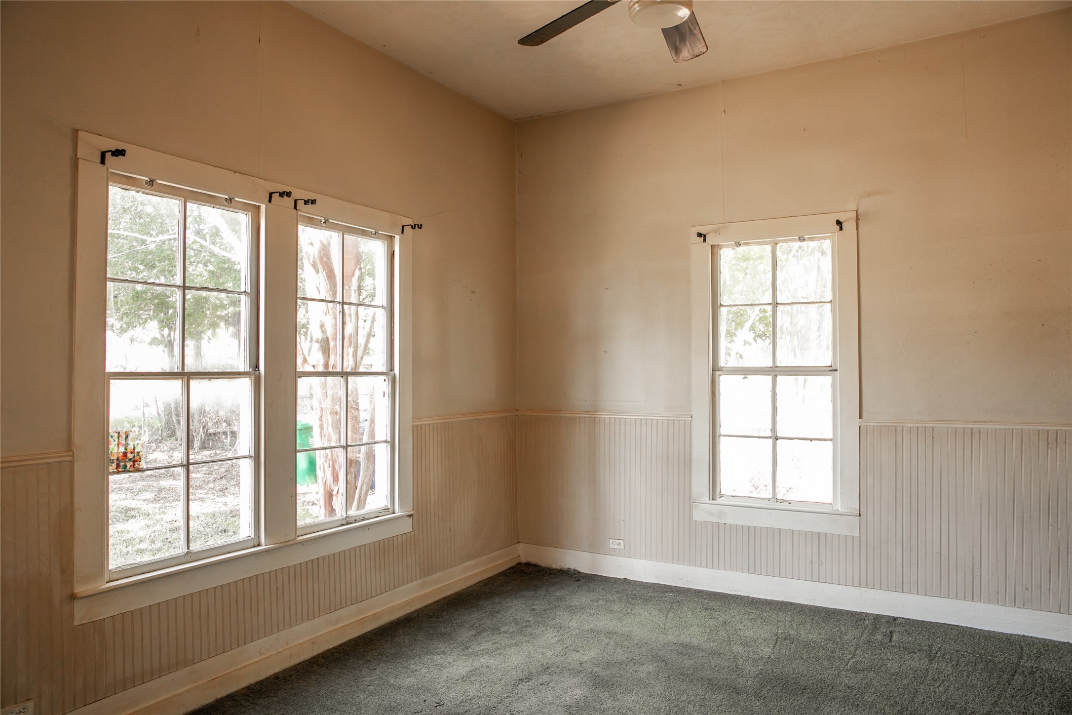 1004 Norris Street Property Photo 10