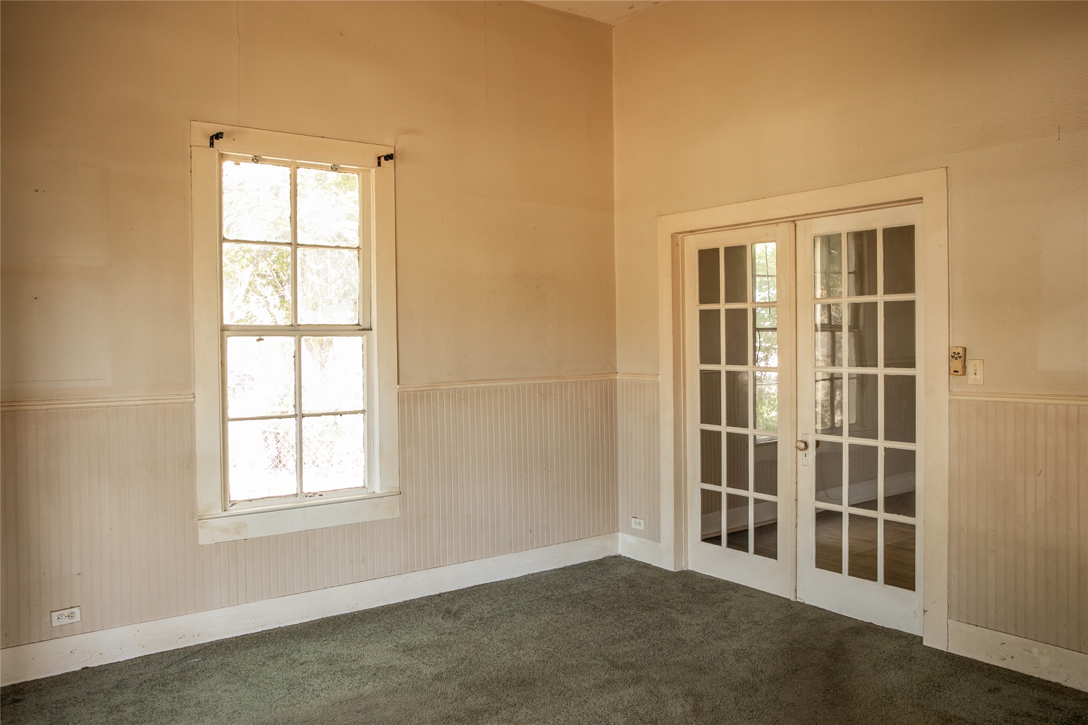 1004 Norris Street Property Photo 12