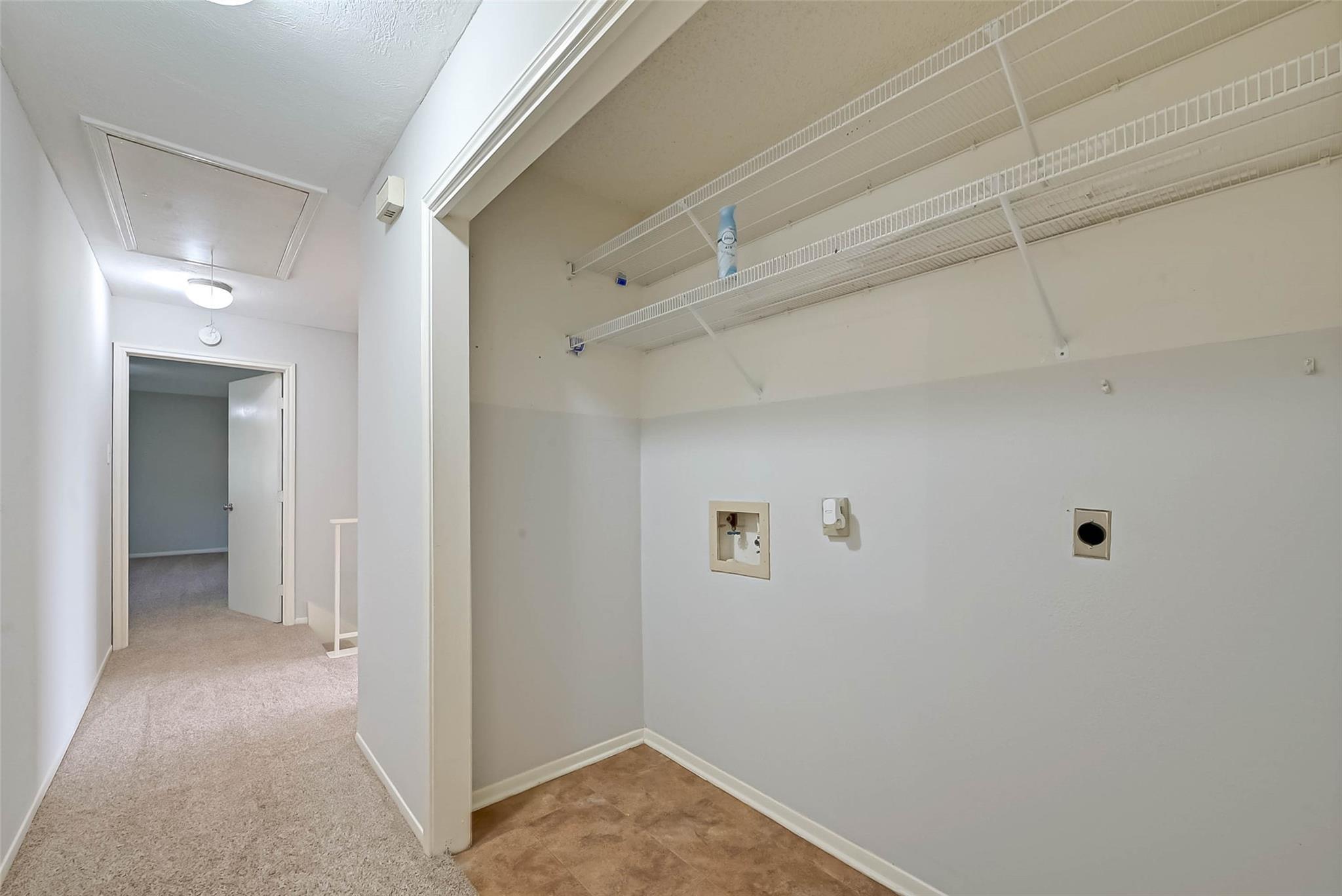 841 Lakeview Drive Property Photo 10