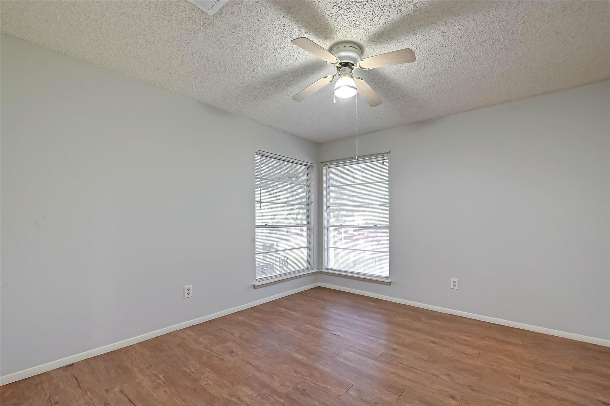 841 Lakeview Drive Property Photo 12