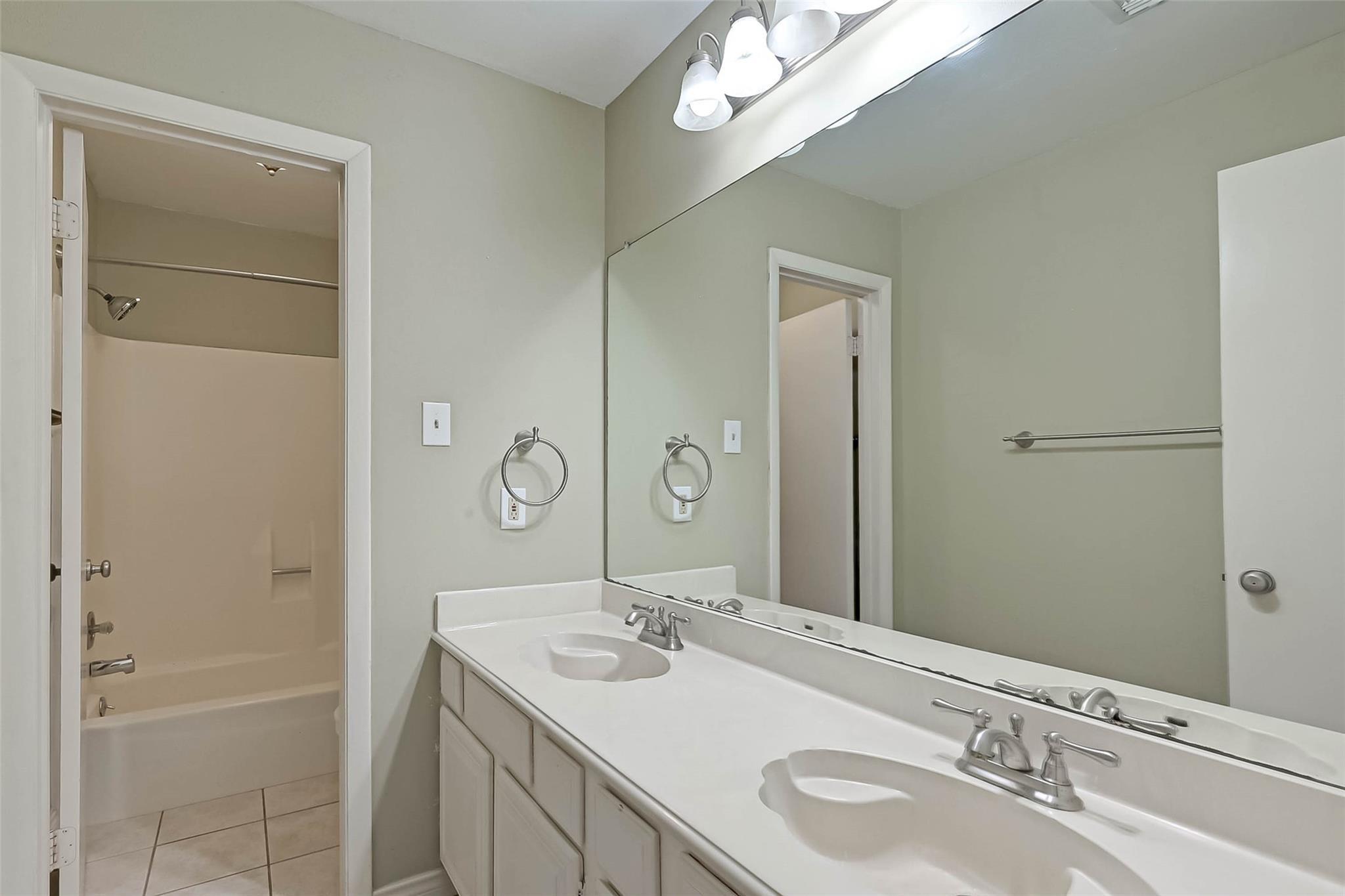 841 Lakeview Drive Property Photo 13