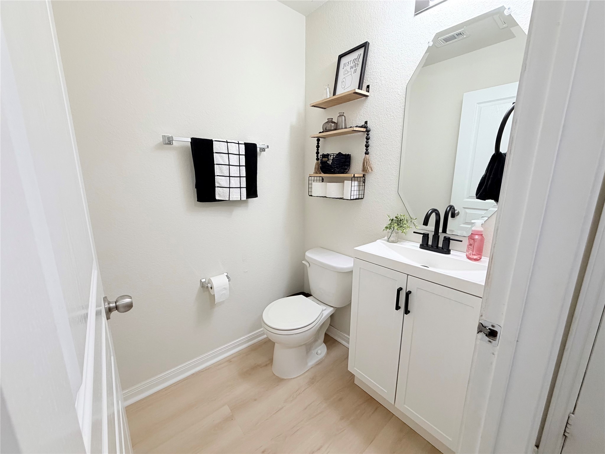 9927 Orchid Spring Lane Property Photo 5