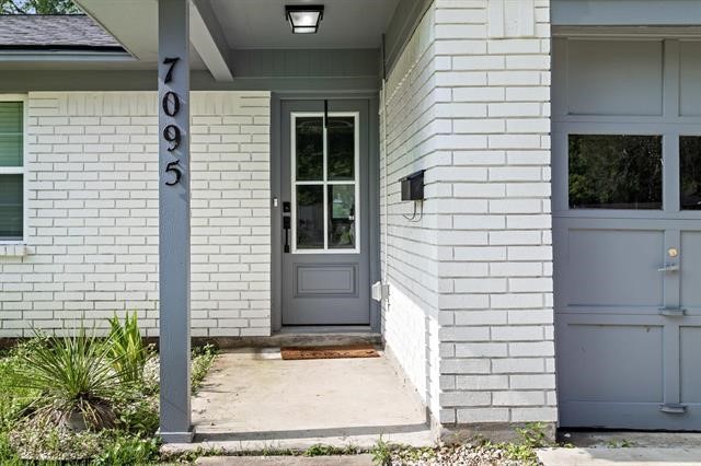 7095 Scotts Dr Property Photo 2