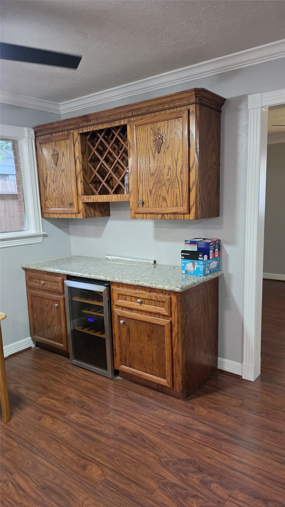 520 Westside Court Property Photo 8