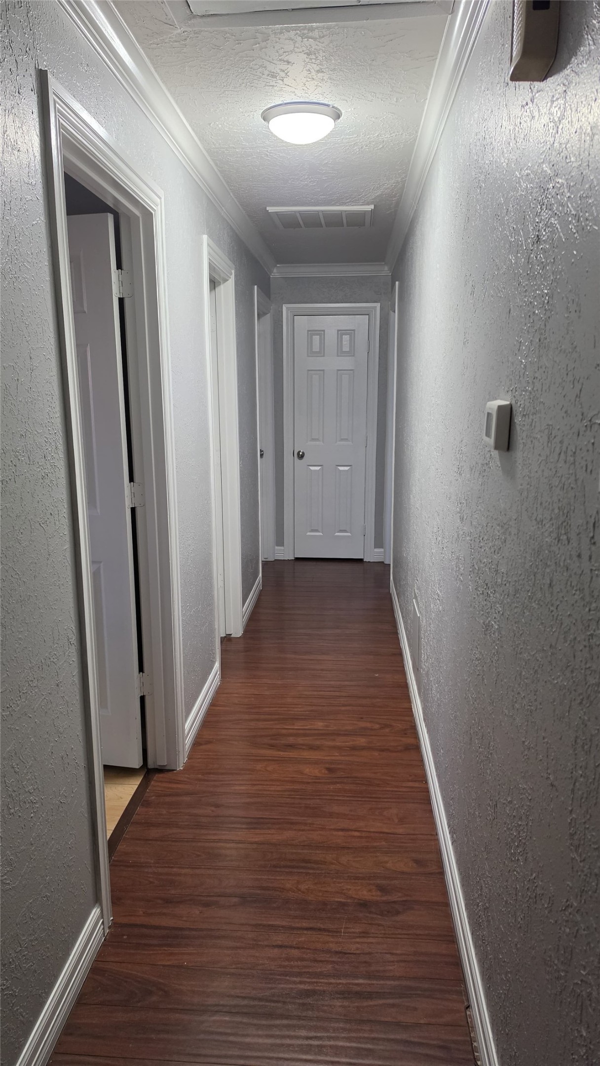 520 Westside Court Property Photo 11