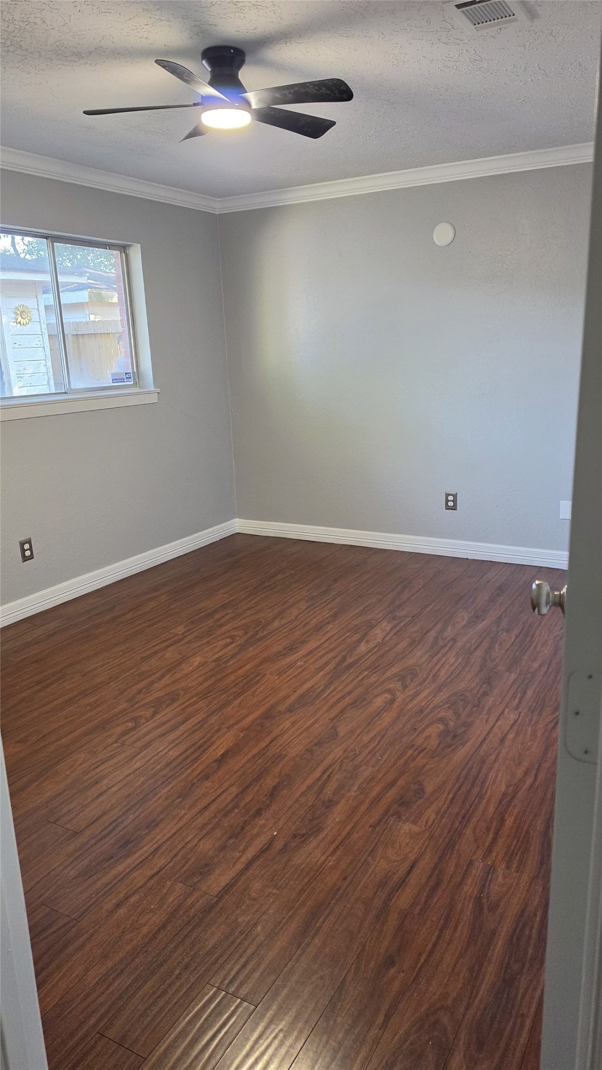520 Westside Court Property Photo 12