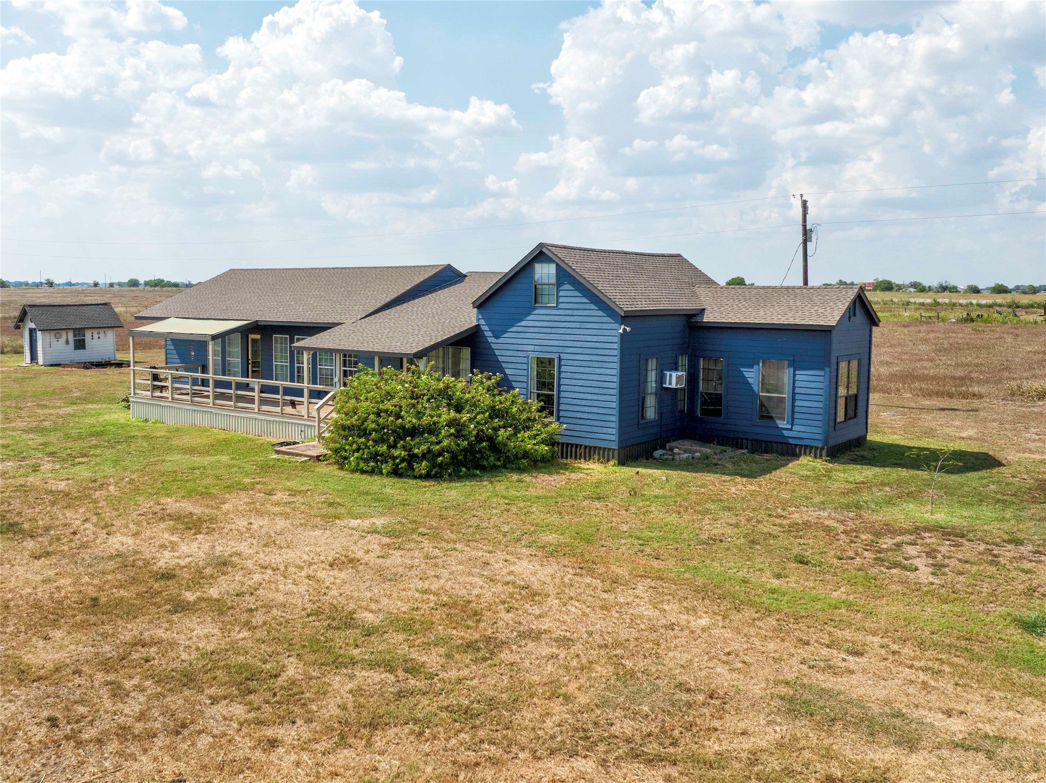 398 County Road 264 Property Photo 5