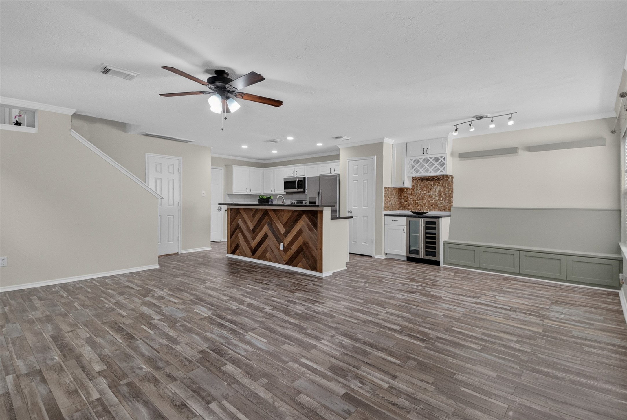 38 Wineberry Place Property Photo 4