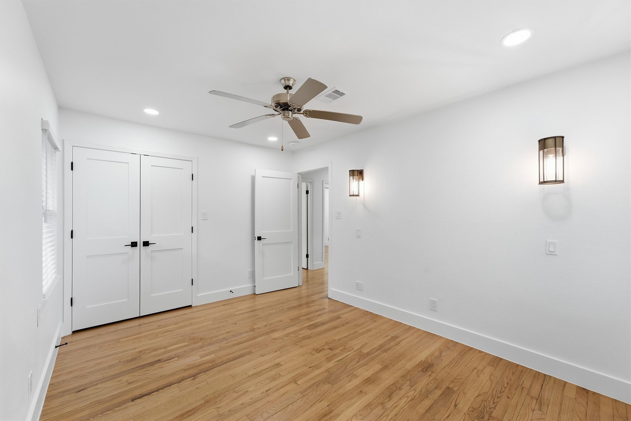 2014 Woodcrest Drive Property Photo 13