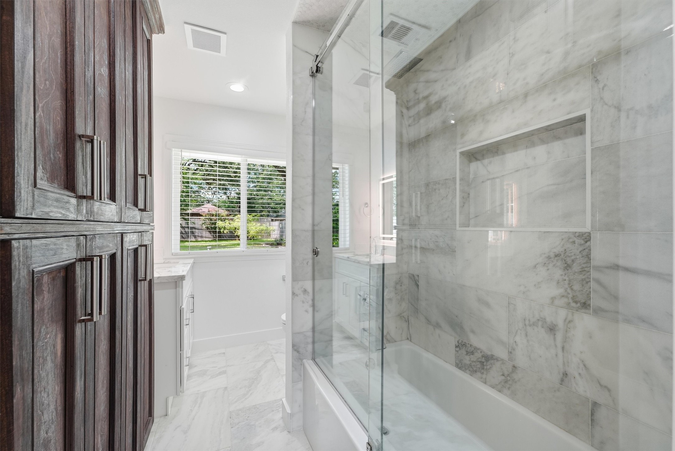 2014 Woodcrest Drive Property Photo 21