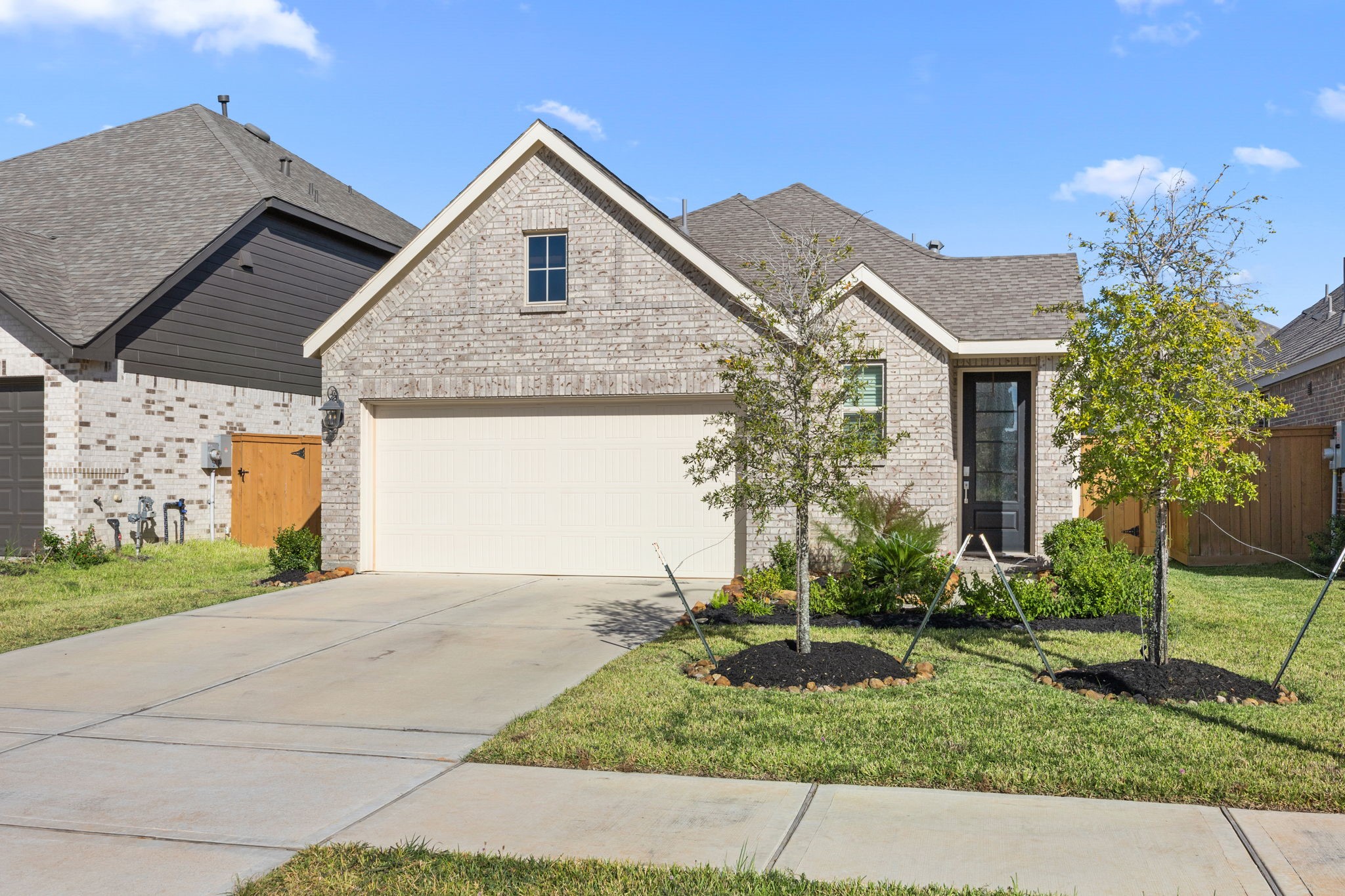 4938 Sand Clouds Drive Property Photo 3