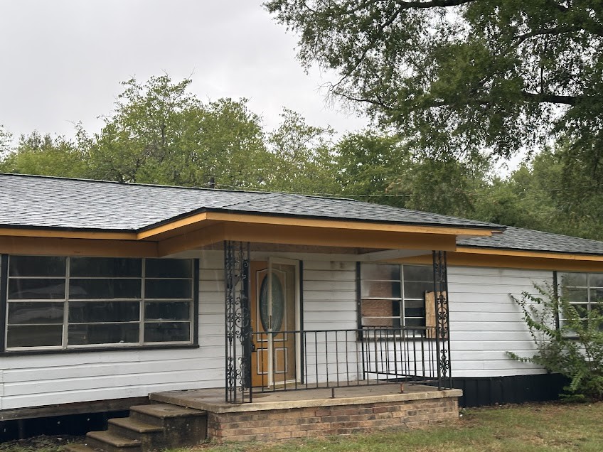 11263 Fm 16 E Property Photo 2