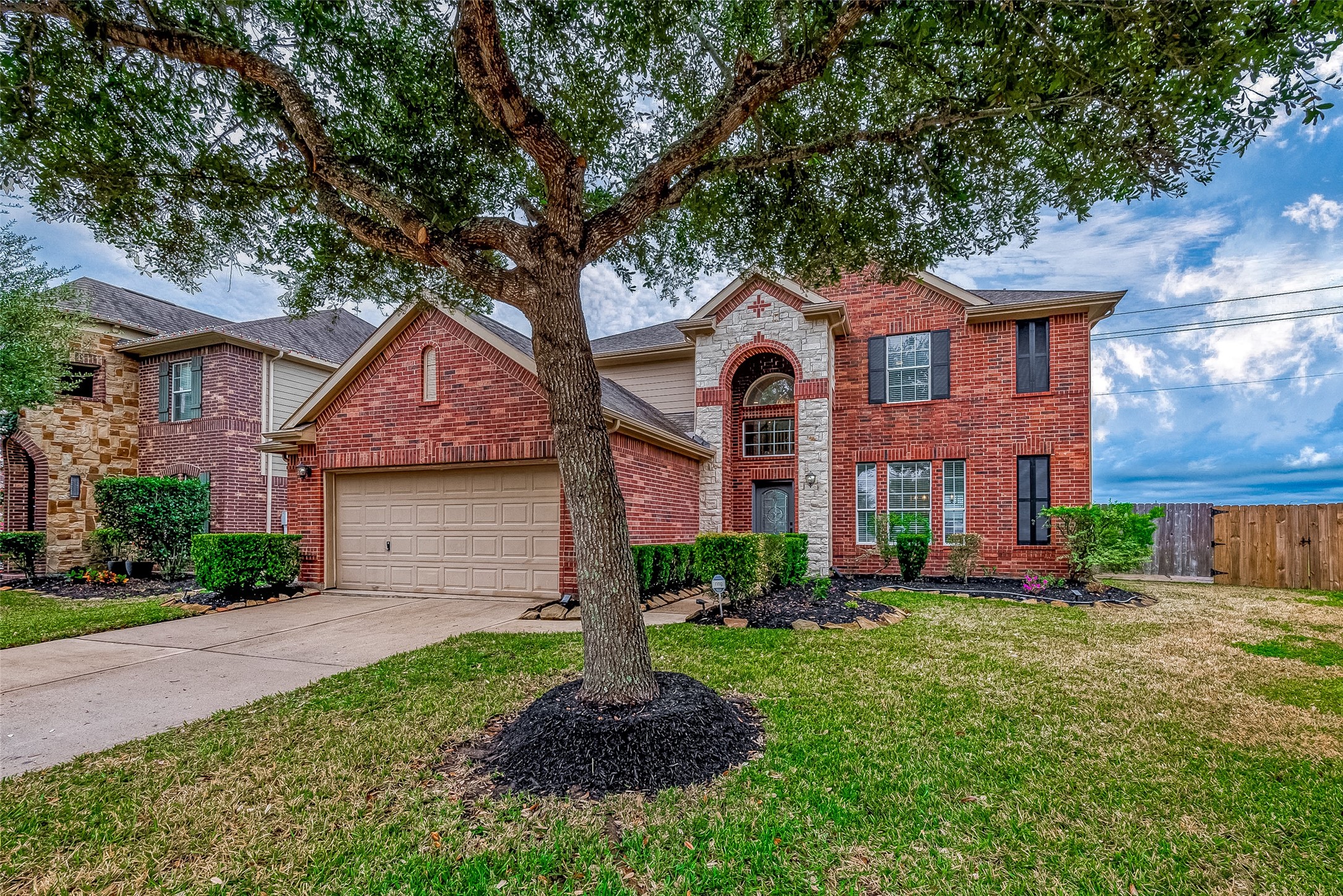 2207 Daroca Drive Property Photo 3