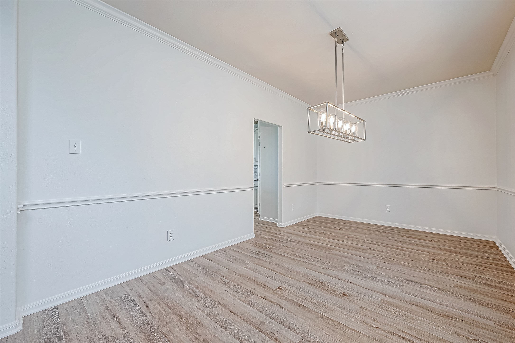 2207 Daroca Drive Property Photo 5
