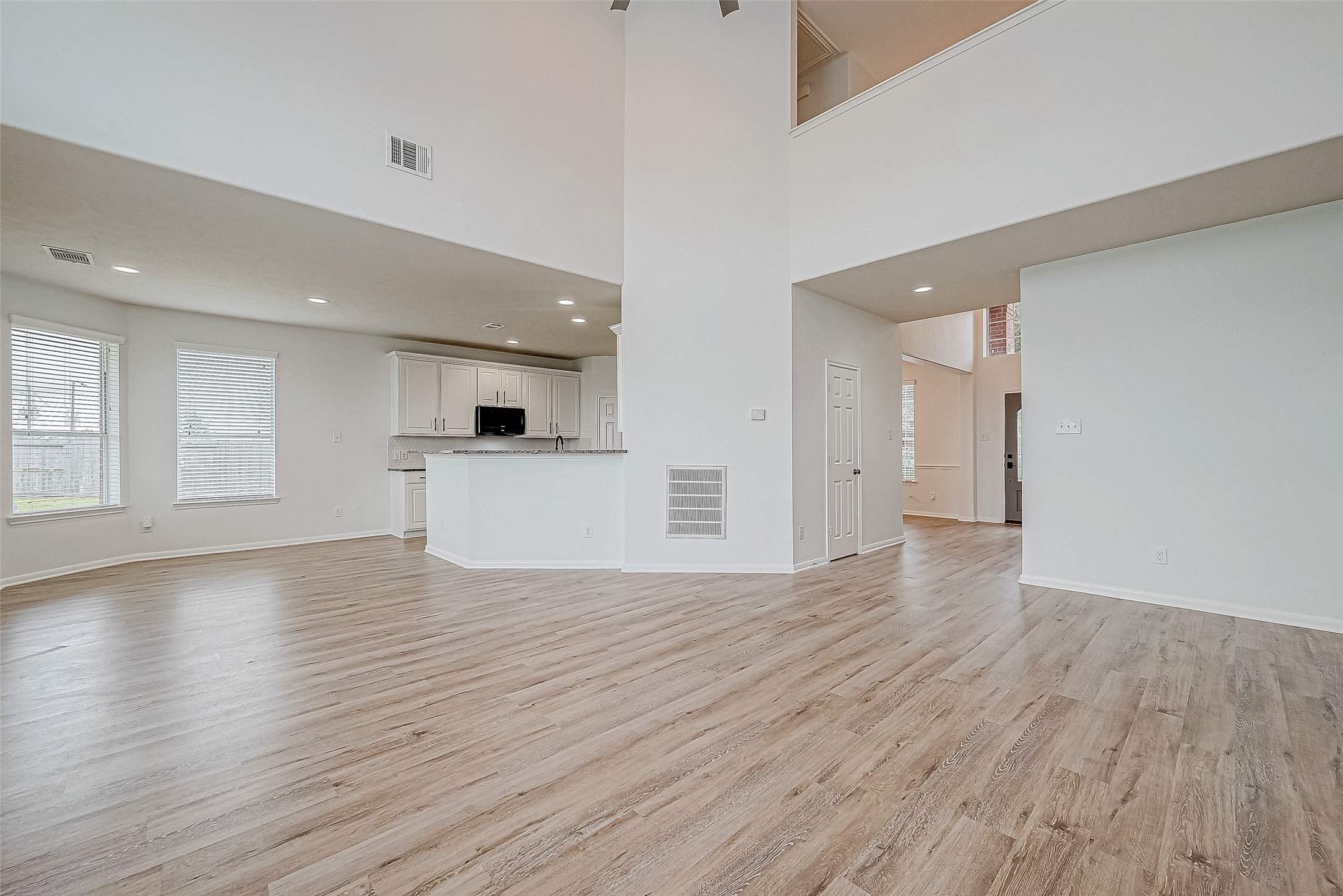 2207 Daroca Drive Property Photo 10