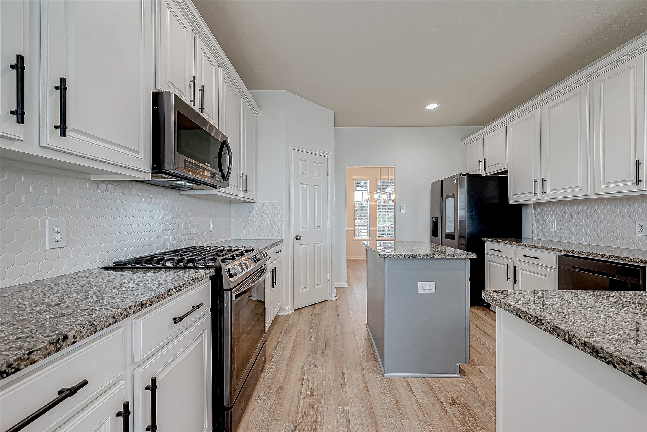 2207 Daroca Drive Property Photo 17