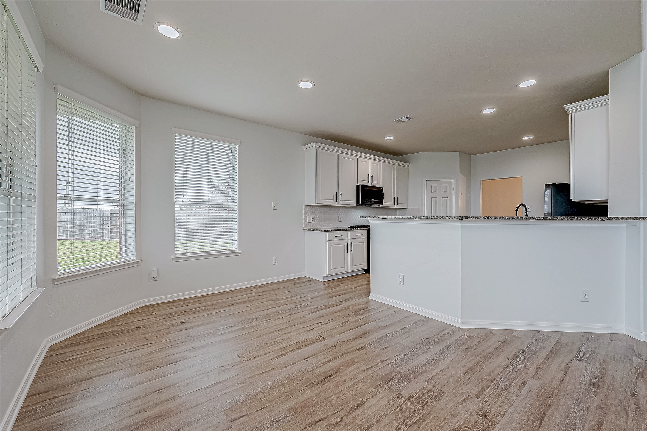 2207 Daroca Drive Property Photo 20