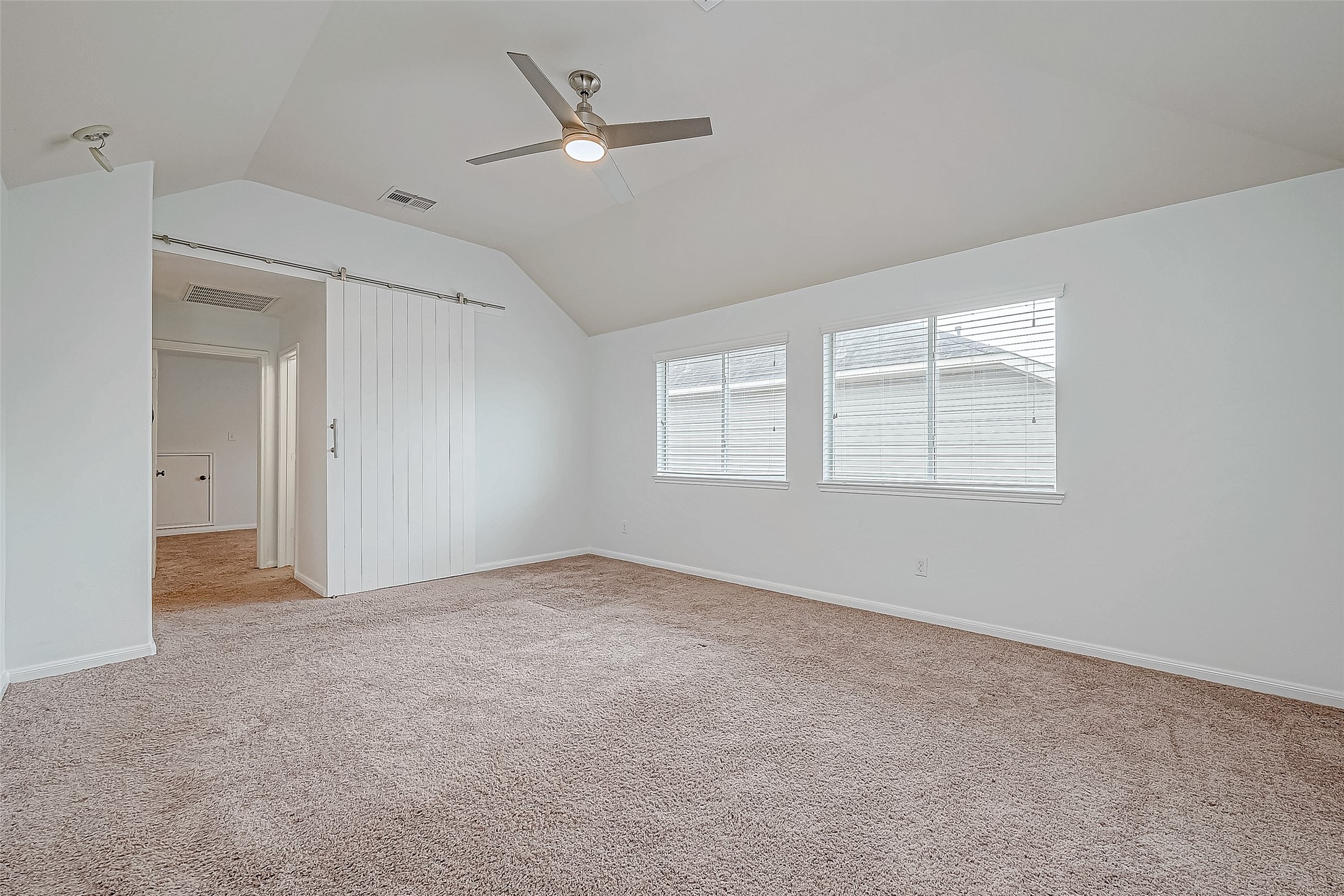 2207 Daroca Drive Property Photo 23