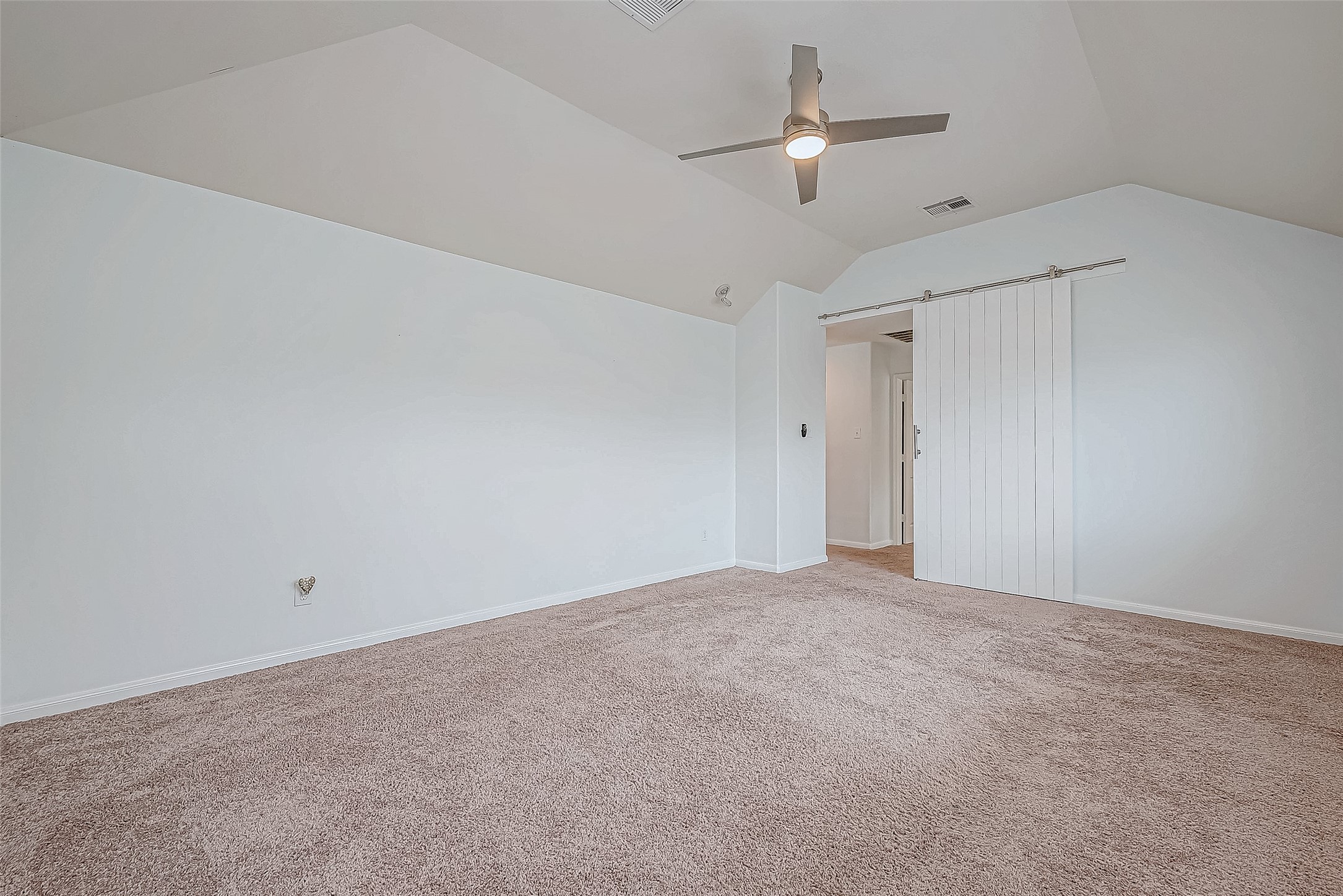 2207 Daroca Drive Property Photo 24