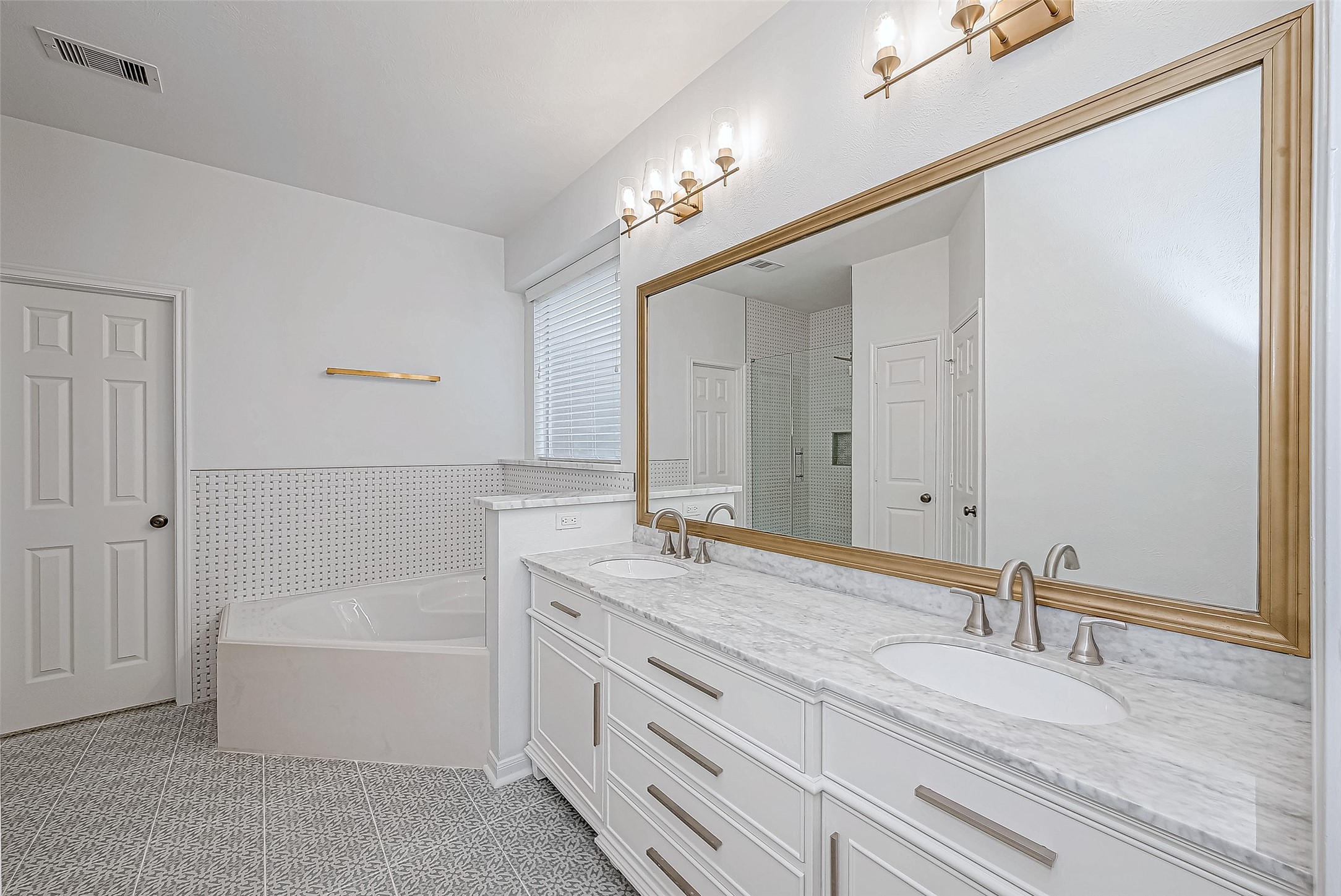 2207 Daroca Drive Property Photo 34