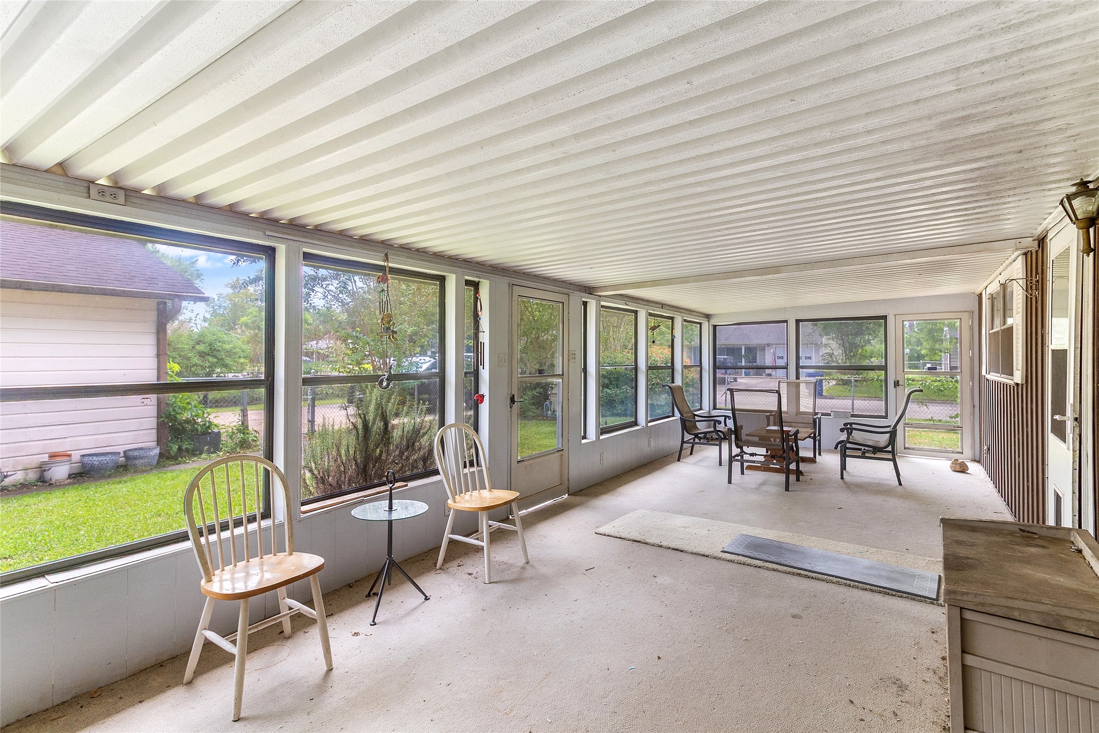 900 Wimberly Street Property Photo 4