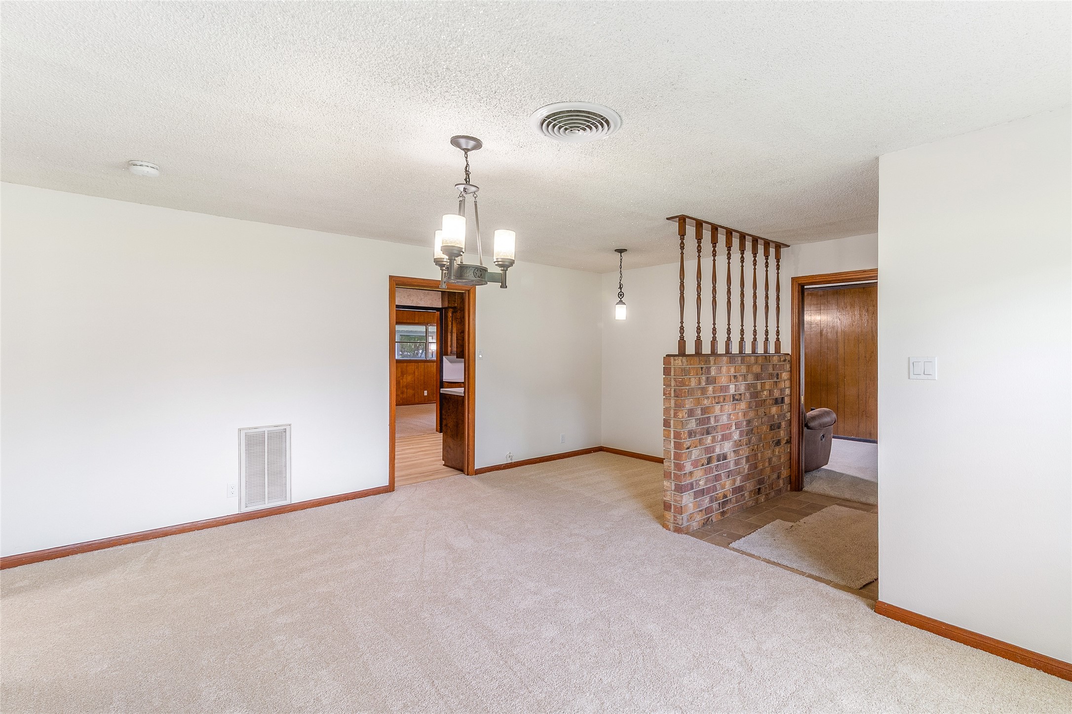 900 Wimberly Street Property Photo 7