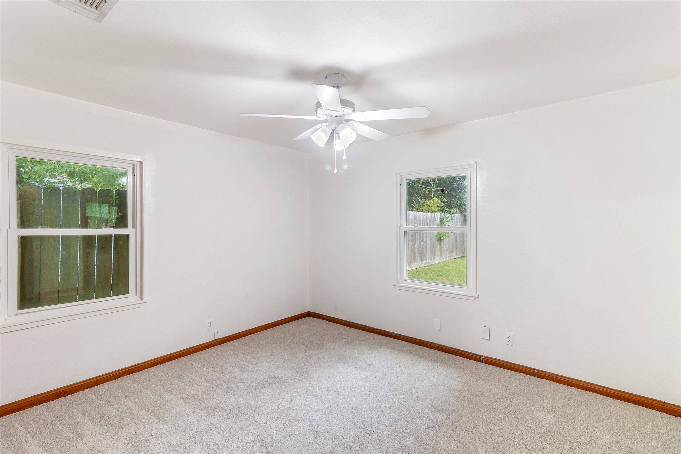 900 Wimberly Street Property Photo 17