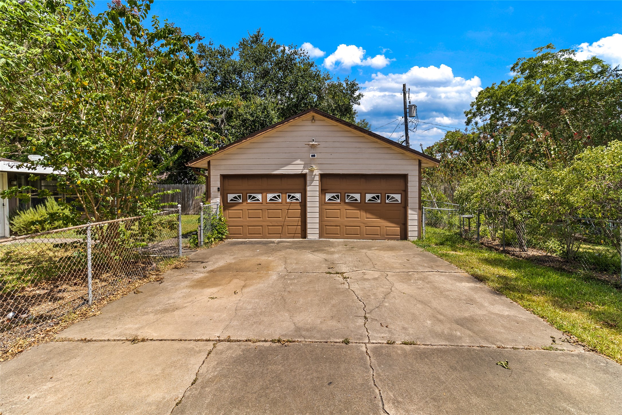 900 Wimberly Street Property Photo 27